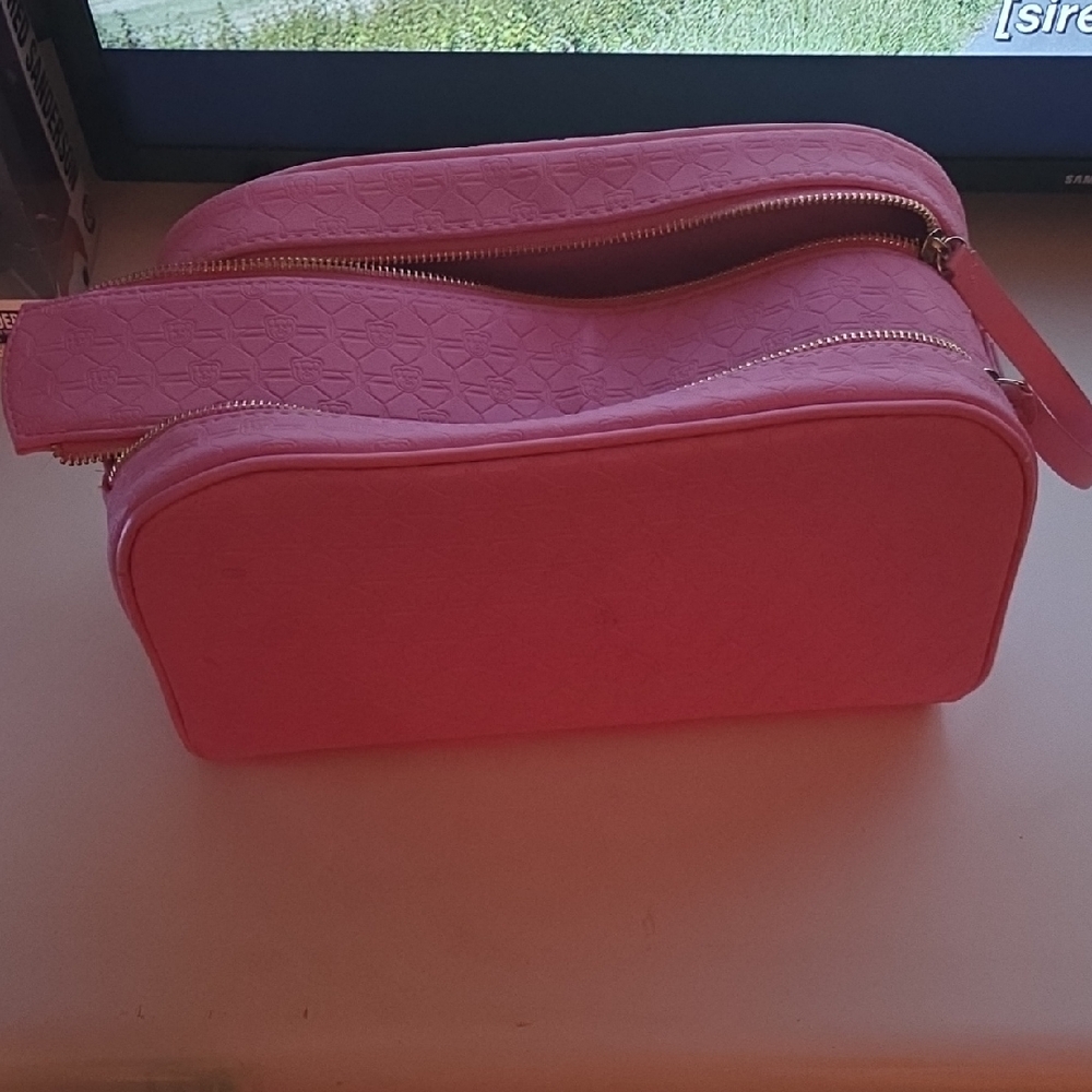Jeffree Star make-up bag
